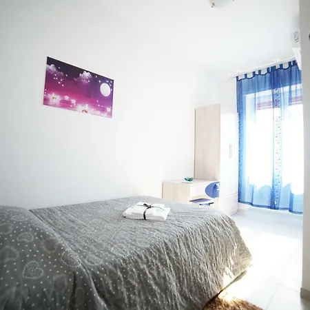 La Casa Dei Sogni Alojamento de Acomodação e Pequeno-almoço 3*